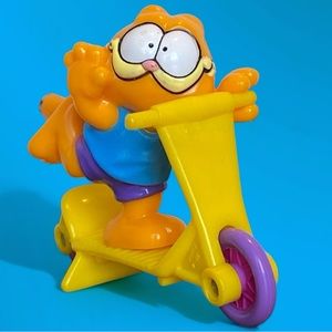 Vintage 1988 McDonalds Happy Meal Toys Garfield on Scooter New in Packaging